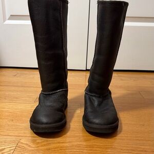 Women's Shearling-Lined Dark Brown Boots.